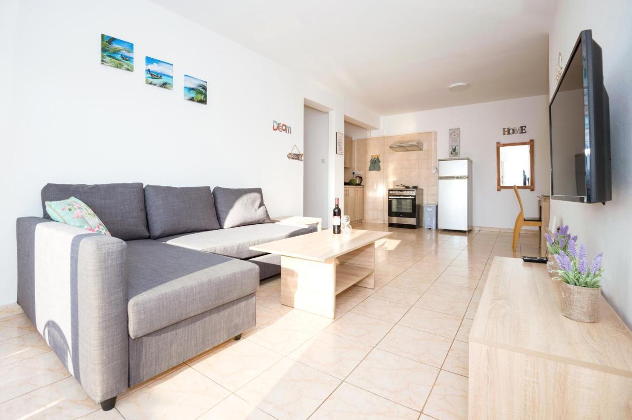 Mynapa Apartments Agia Napa Buitenkant foto